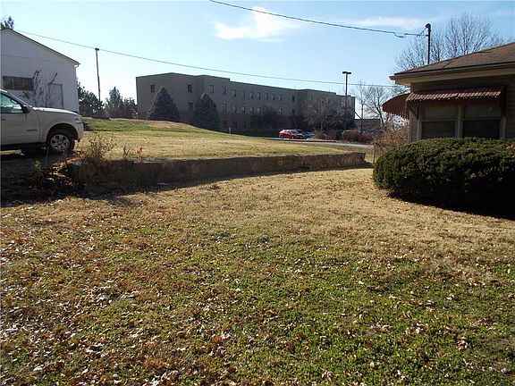 4th image of 504 N Crysler Ave