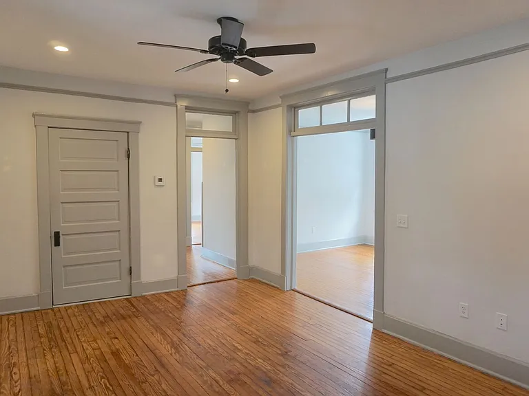 2411 Habersham Melrose — Photo 3