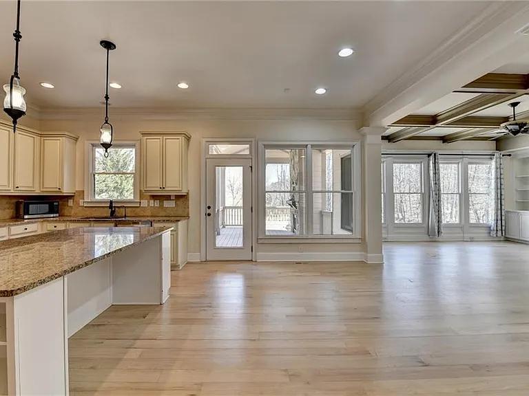 2230 Manor Creek Ct — Photo 14