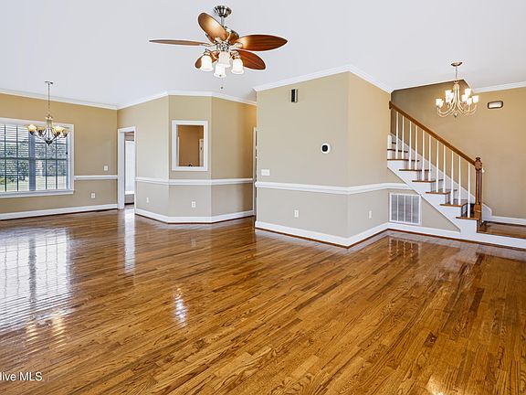 5th image of 400 Cedar Lake Lane