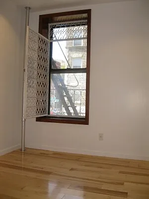 Rented by Tower Brokerage | media 30