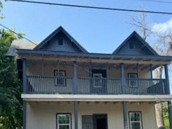 2nd image of 1120 Menchaca St