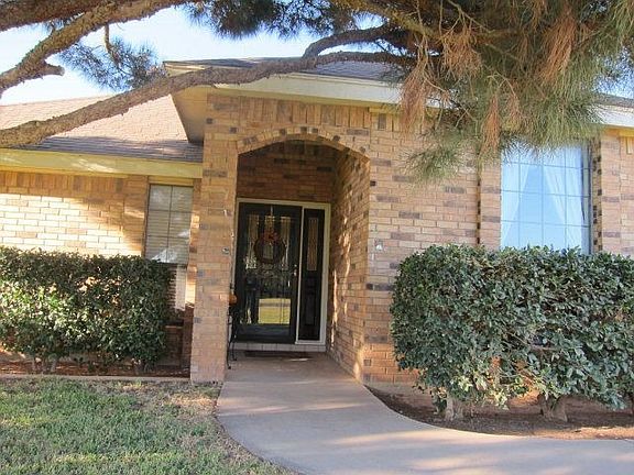 2nd image of 2807 Ann Dr