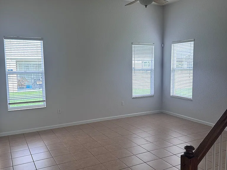 Main Livingroom