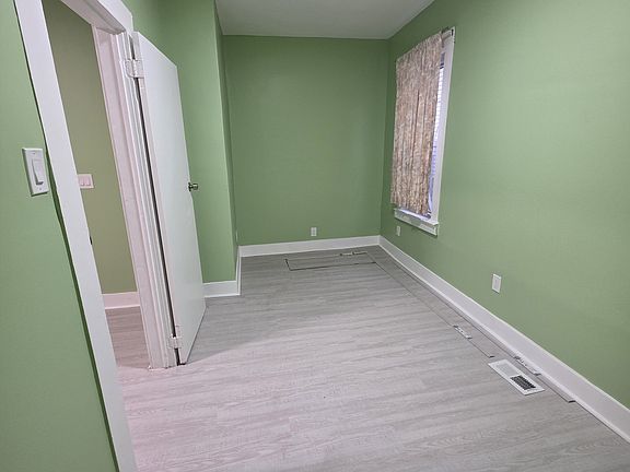 4th image of 155 Gorton St #1