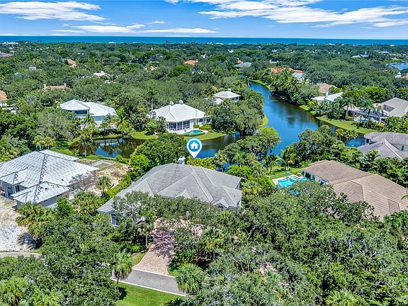 3rd image of 211 Shores Dr