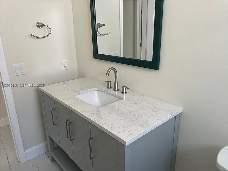 4241 Thomas St — Photo 19