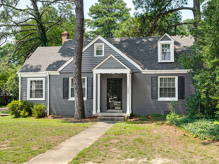 1000 Pepper Ave — Photo 1