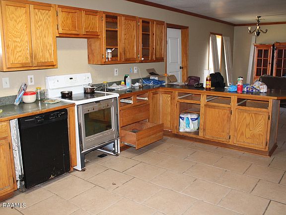 5th image of 1065 Harry Huval Rd