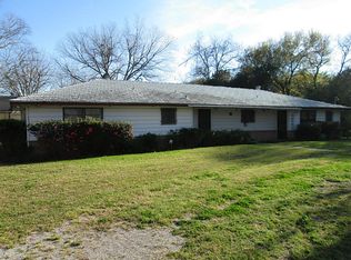 909 Bob Smith Rd, Baytown, TX 77521