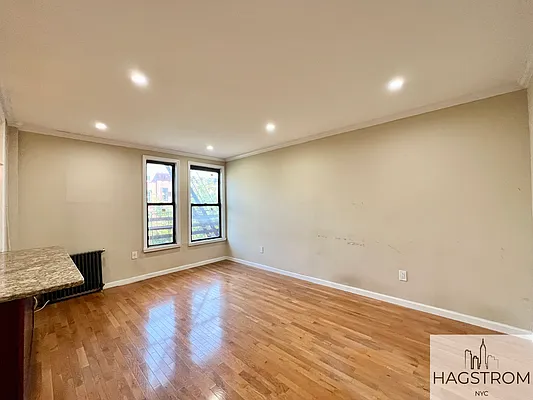 Rented by Hagstrom Management Inc | media 9