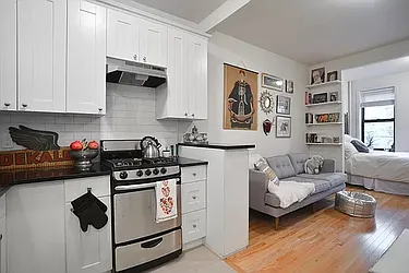 Rented by Charney Real Estate LLC