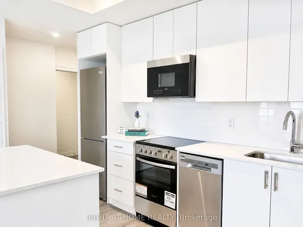 15 Ellerslie Ave #2405, Toronto, ON M2N 5P9