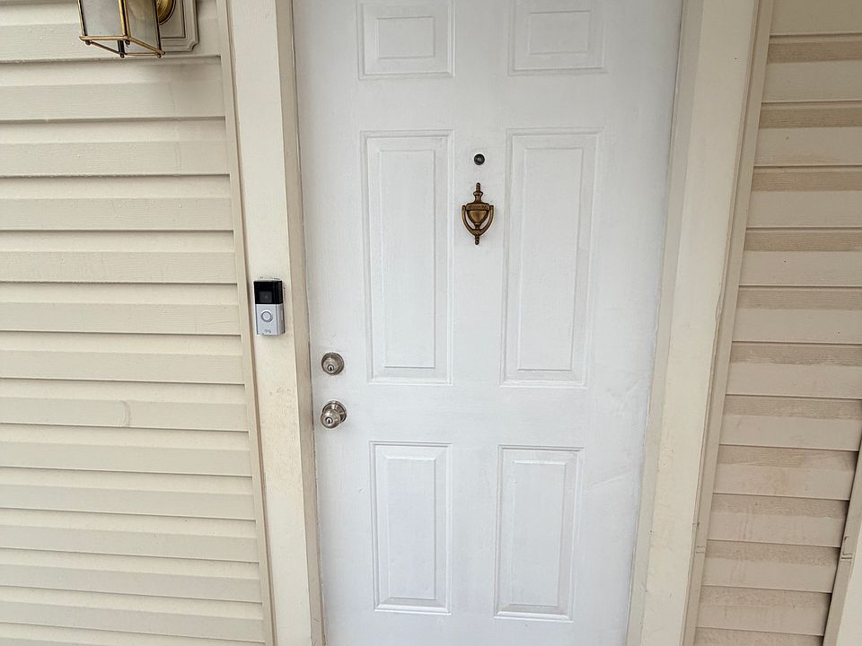 1st image of 9284 Chapman Oak Dr