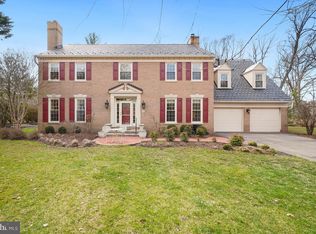 10 Meyer Point Ct, Potomac, MD 20854