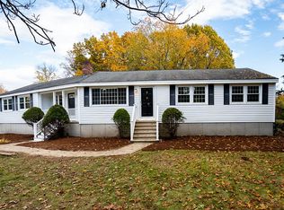 9 Country Club Dr, Tewksbury, MA 01876