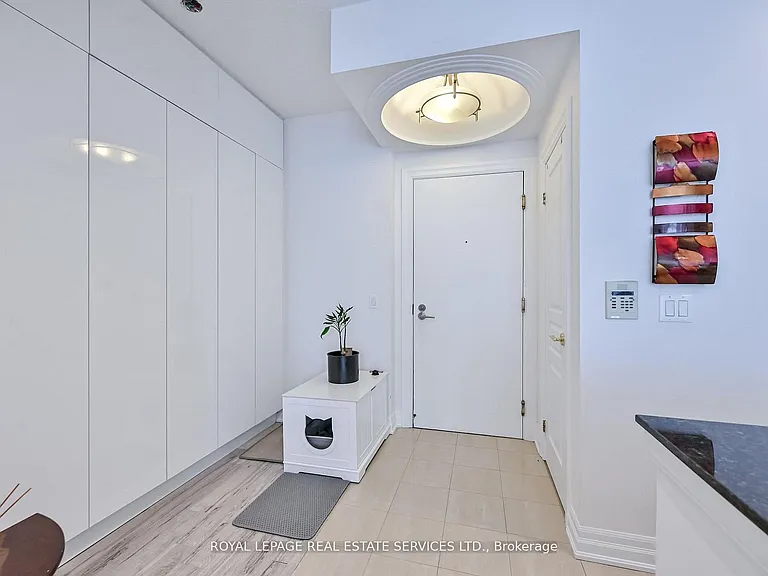 2083 Lake Shore Blvd W #1113 — Photo 3