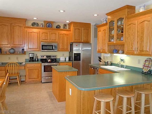 2nd image of 6462 Powhatan Dr