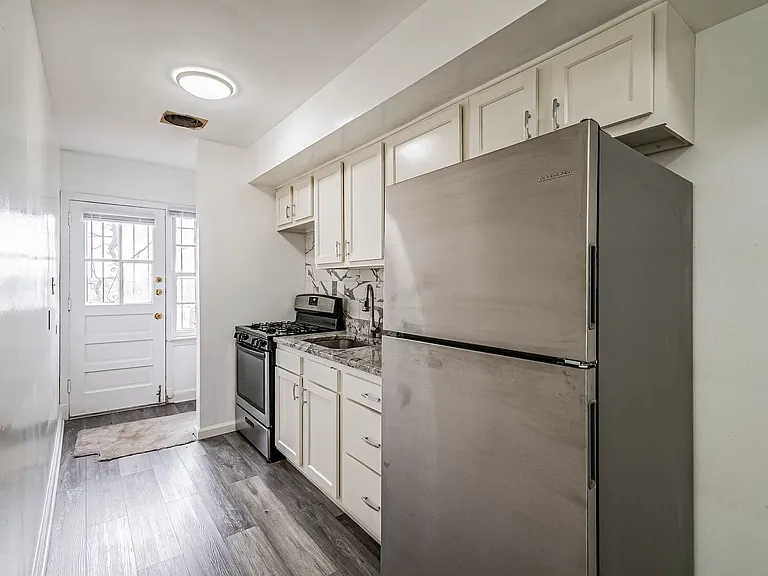 5020 Astor Pl SE — Photo 1
