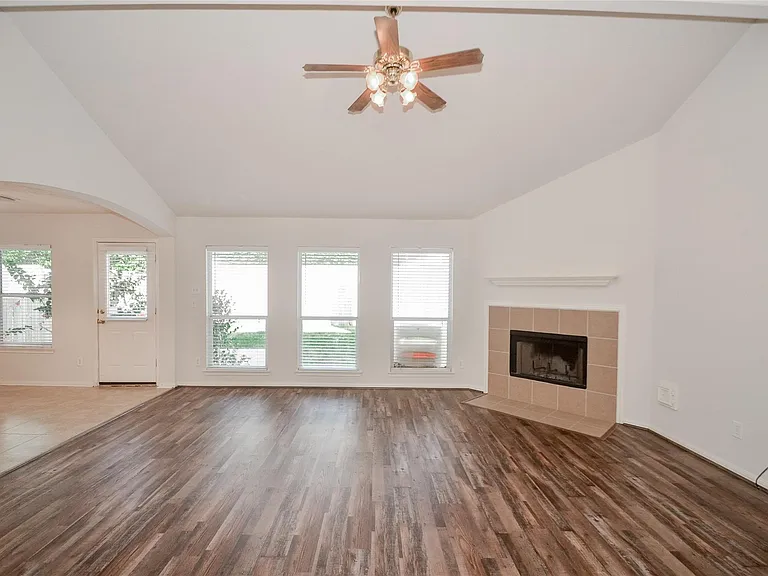 3314 Rainport Dr — Photo 3
