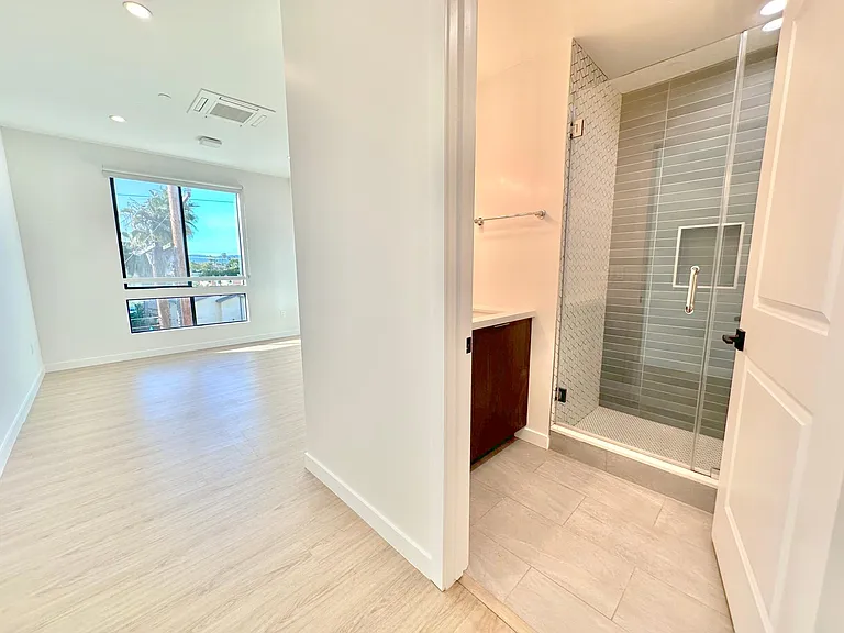11500 Culver Blvd #401 — Photo 9