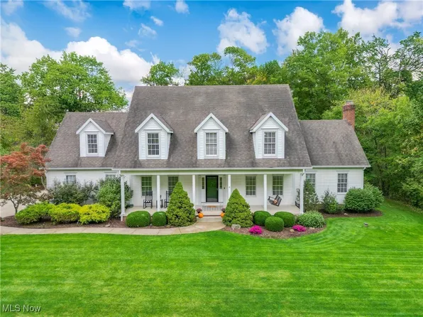 3021 Pine Trails Cir, Hudson, OH 44236