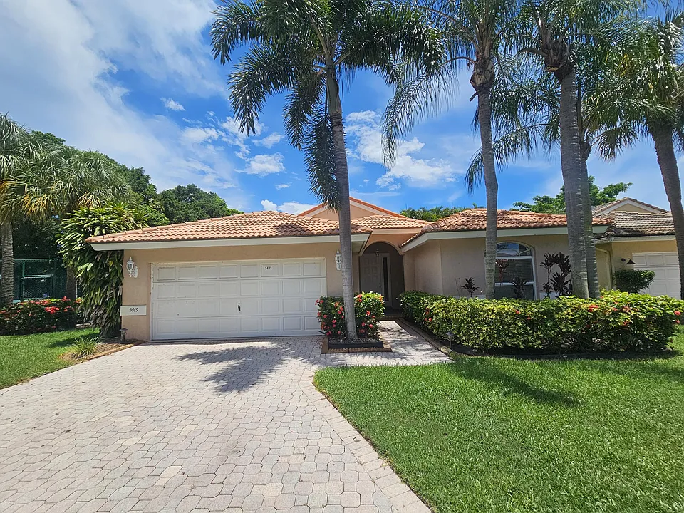 5449 Grande Palm Cir