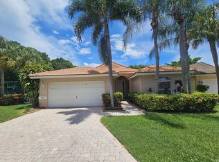 5449 Grande Palm Cir, Delray Beach, FL 33484