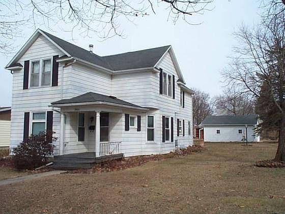 2nd image of 1904 Benton St