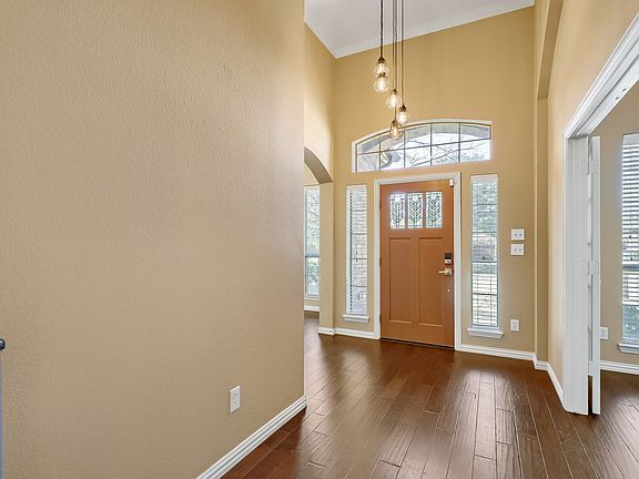 4th image of 12432 Blue Ridge Dr