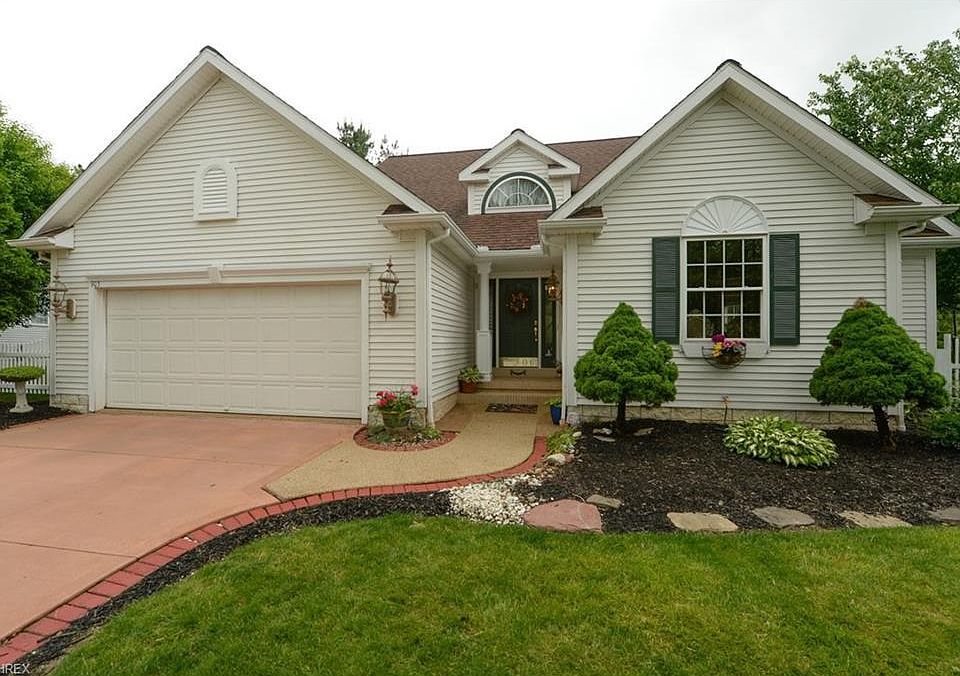 1st image of 903 Bellaire Dr