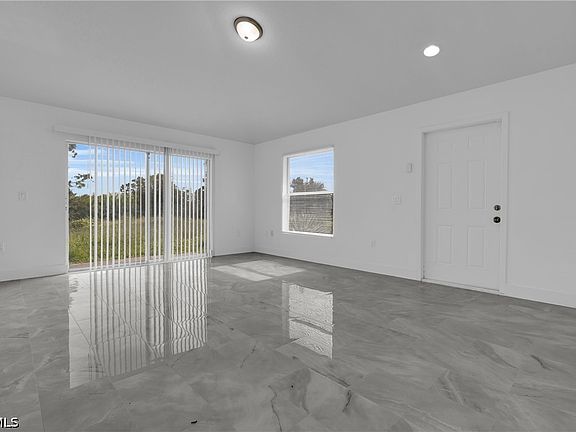 4th image of 4534/4532 24th St SW