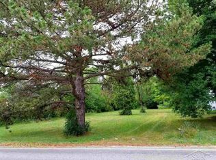 3270 Schust Rd, Saginaw, MI 48603