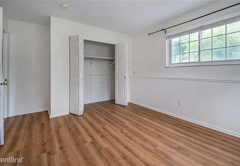 1651 Dicken Dr — Photo 6