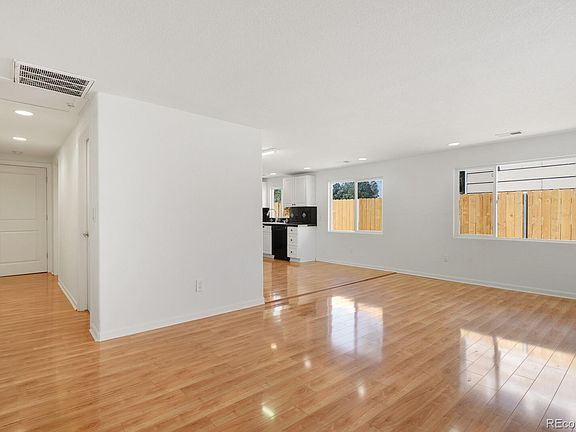 3rd image of 3054 W Iowa Avenue