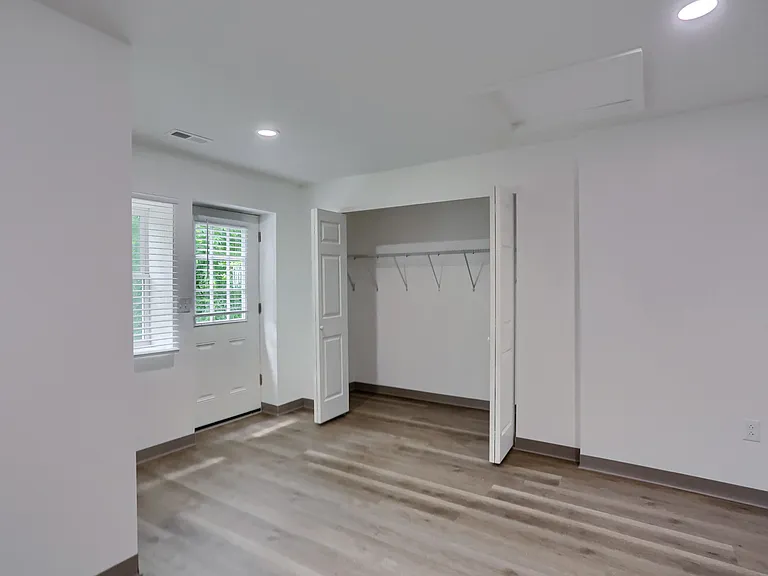 124 Kathleen Dr #7 — Photo 32