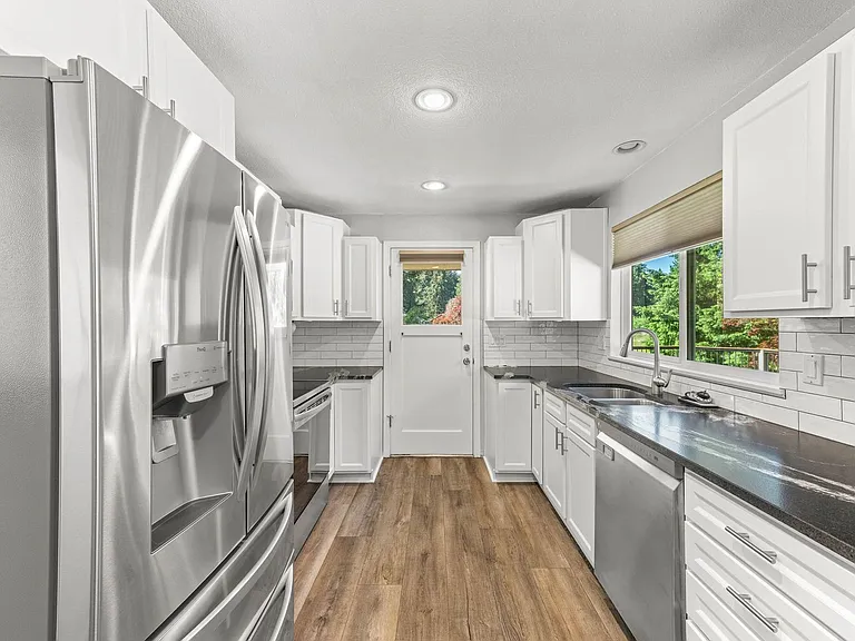 11322 Skagit Dr SE — Photo 11
