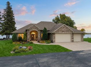 1984 Maple Dr NW, Baudette, MN 56623