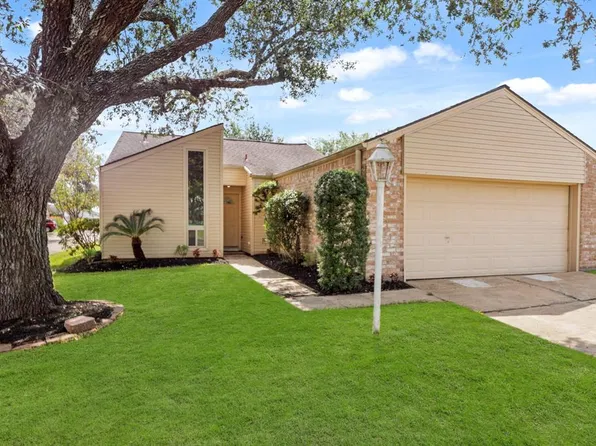 2203 Cottonwood Court, Missouri City, TX 77459