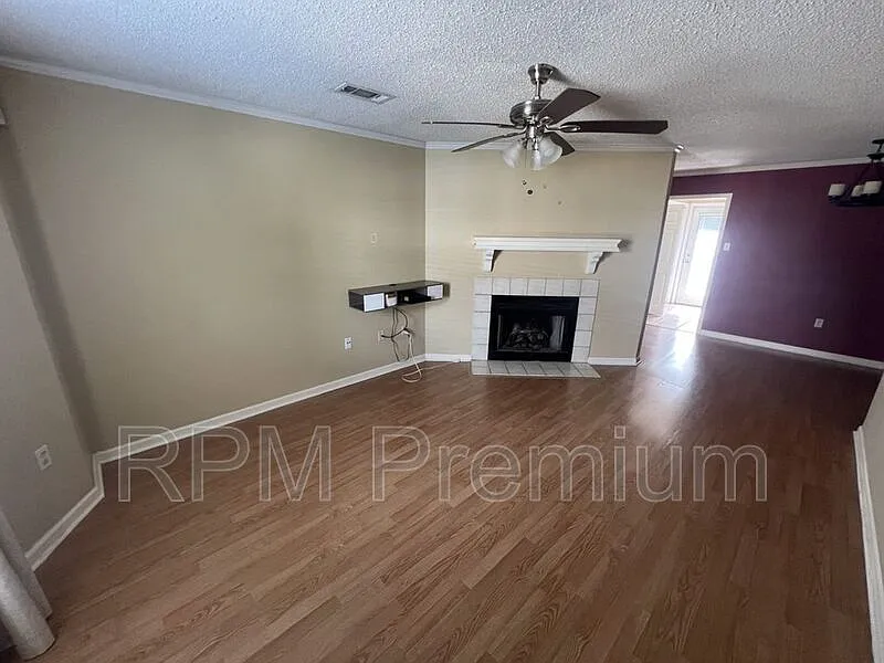 2 bed, 2.5 bath, 1062 sqft, $1,375 — Photo 3