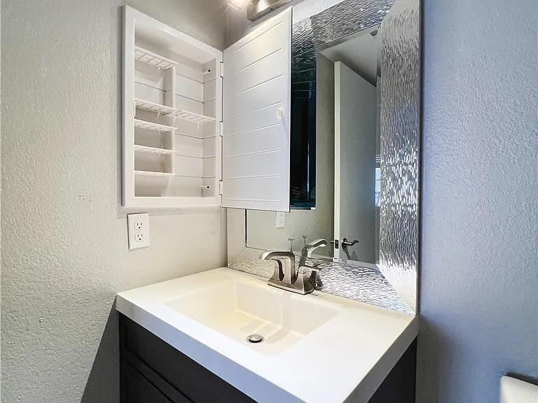 8410 Eldora Ave #1004 — Photo 59