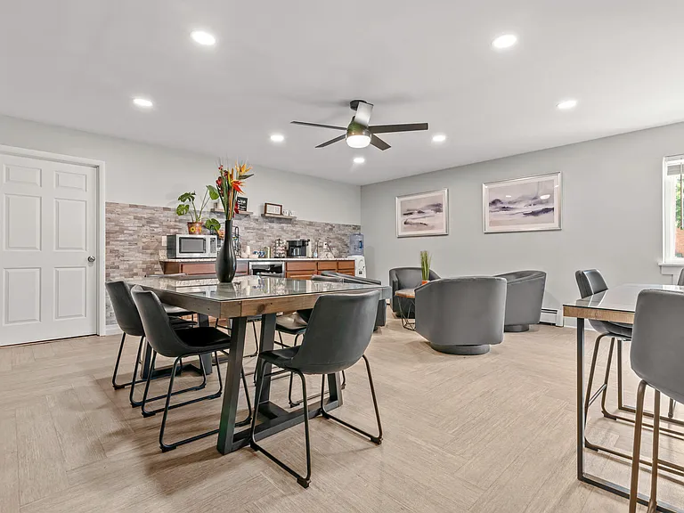 Country Meadows Apartments — Photo 30
