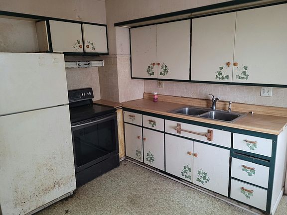 3rd image of 203 W Lindell St