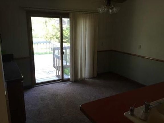 5th image of 235 W Cedar Lane Dr