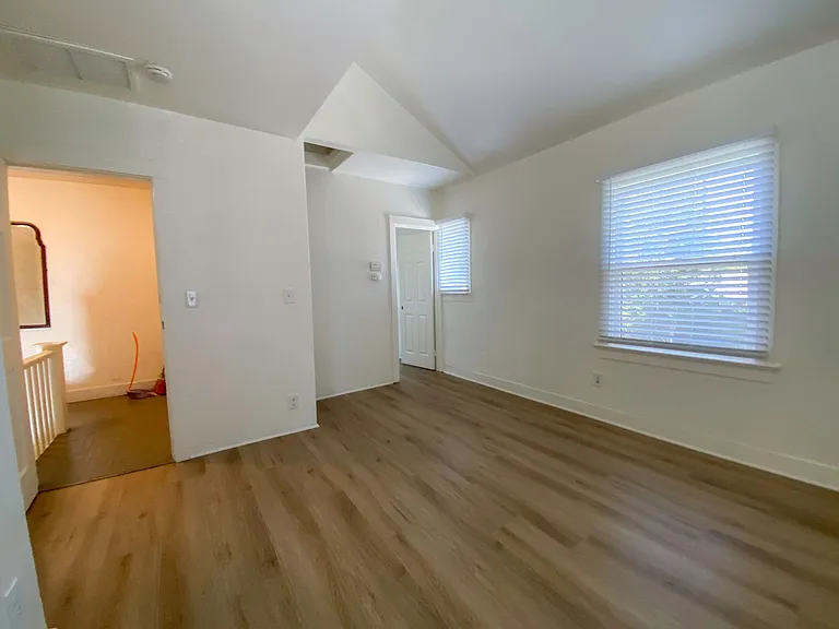 125 W Micheltorena St #B — Photo 6