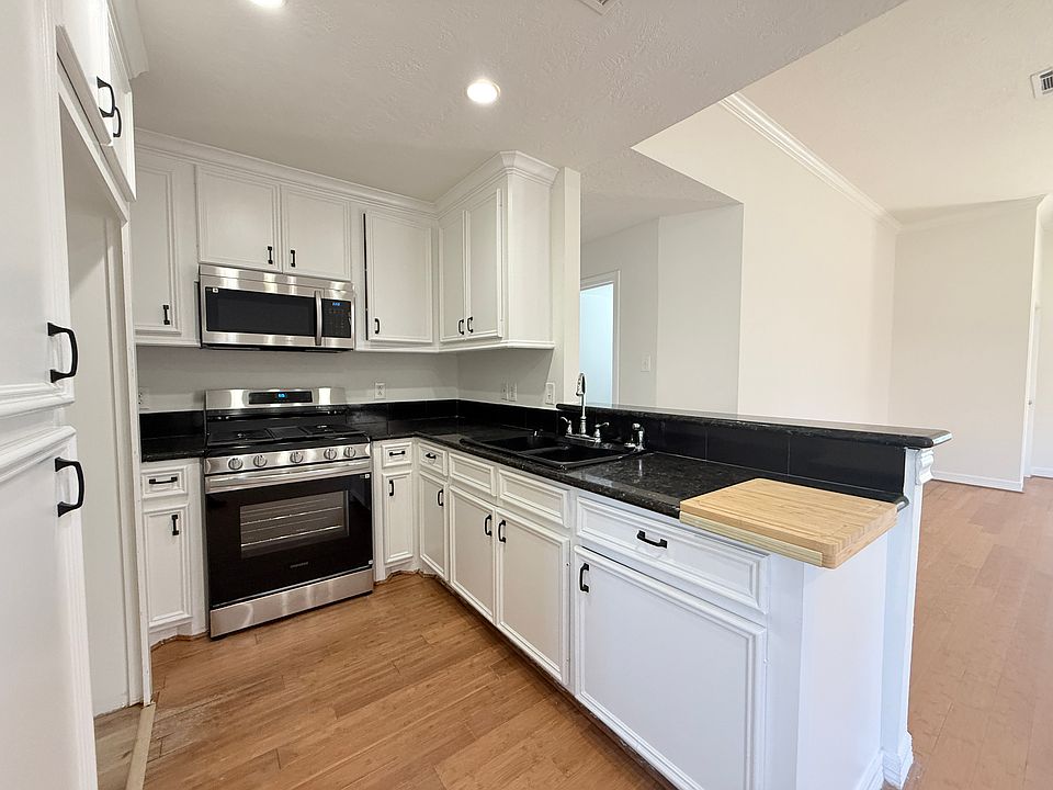 1st image of 5122 Breckenridge Dr