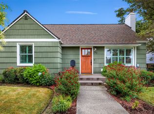 2710 46th Ave SW, Seattle, WA 98116