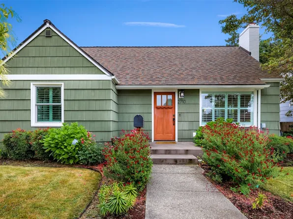2710 46th Avenue SW, Seattle, WA 98116
