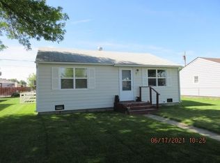716 Holly Ave, Worland, WY 82401