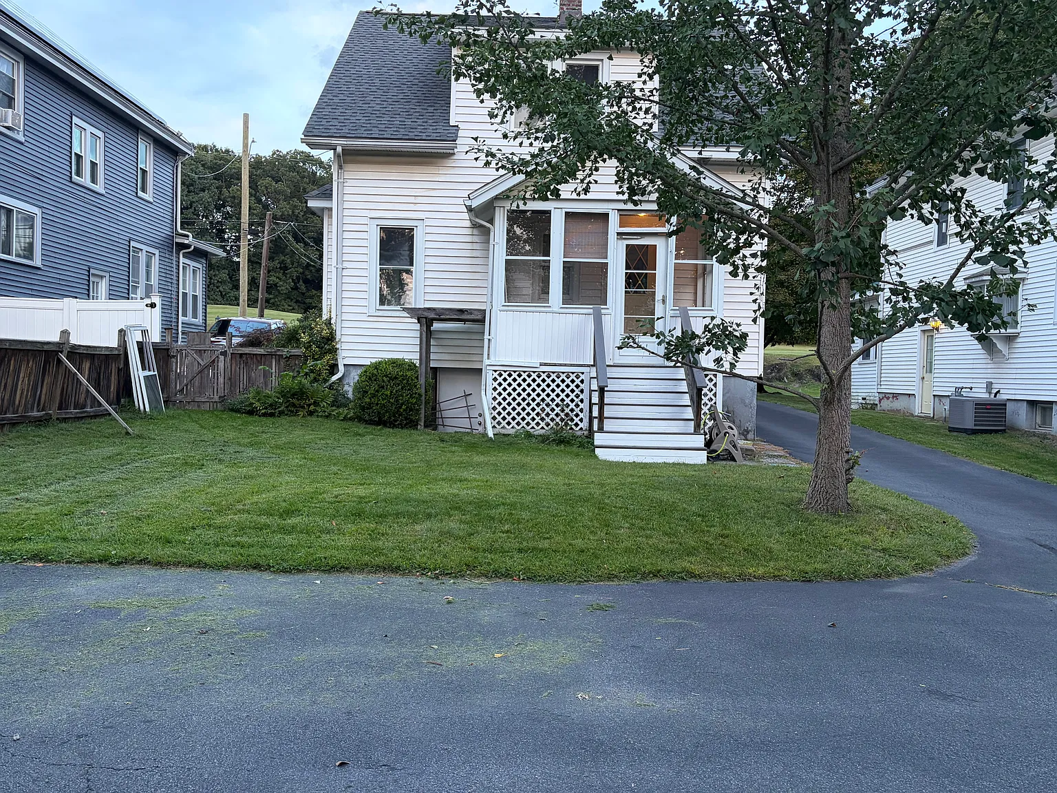 3 bed, 1.5 bath, 1600 sqft, $2,000 — Photo 3